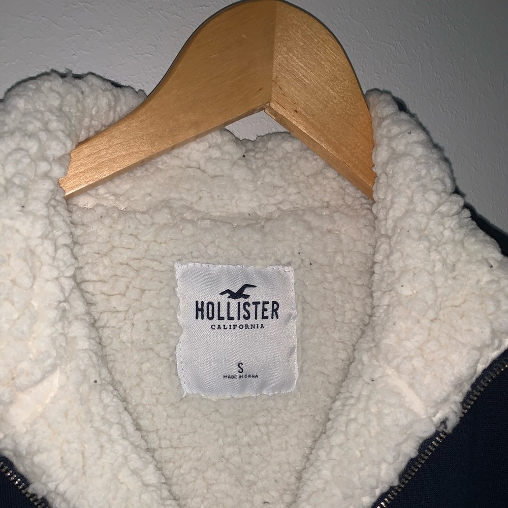 Blue Hollister Pull Over